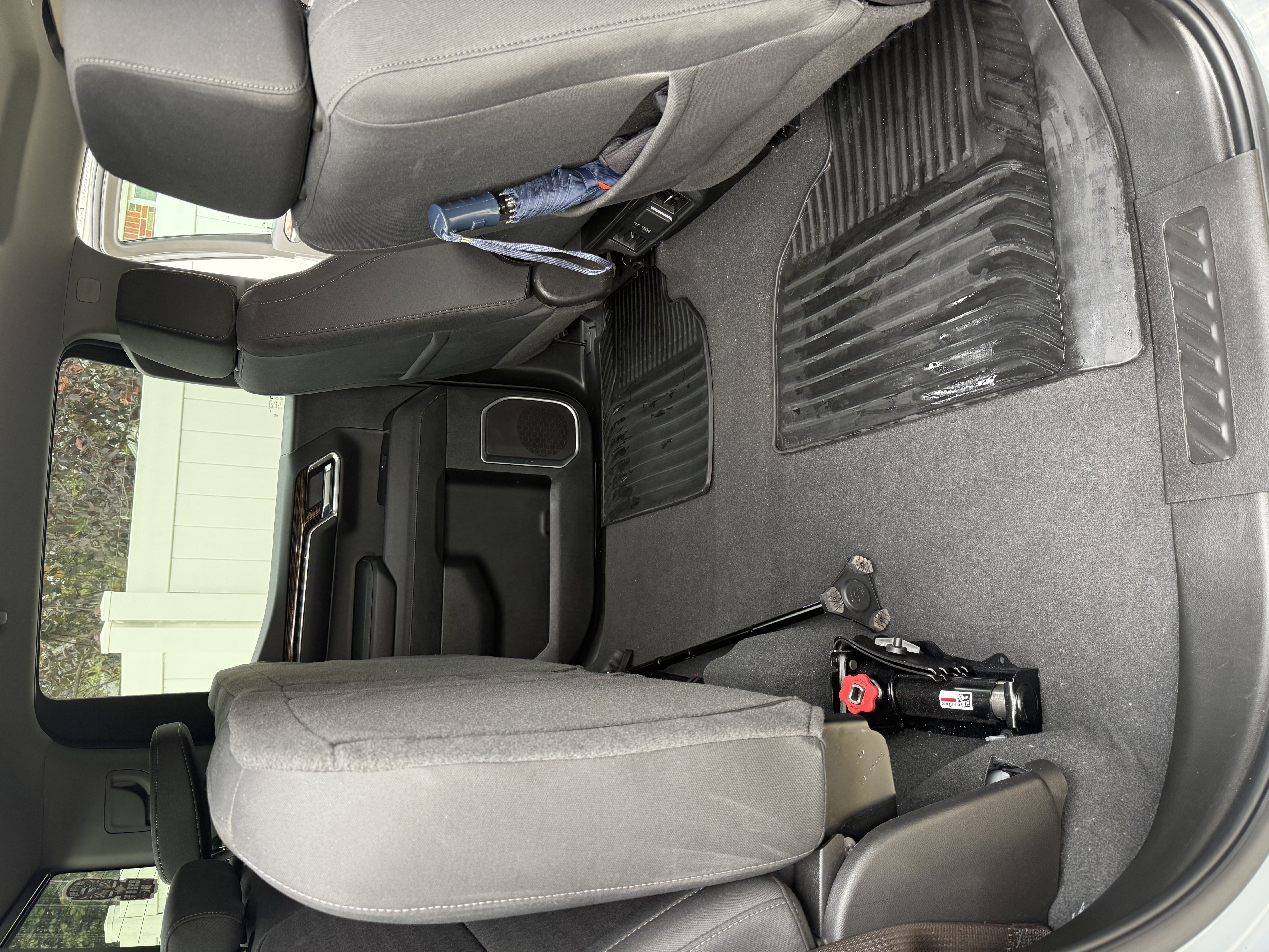Used 2024 GMC Sierra 1500 SLE w/ Preferred Package AWD/4WD image 6