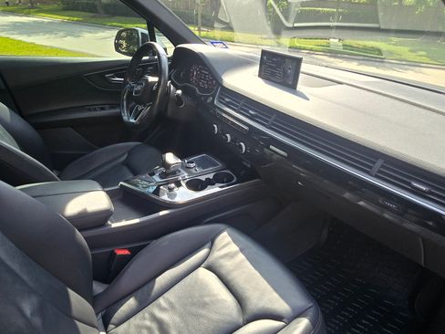 Used 2017 Audi Q7 3.0T Premium Plus image 12