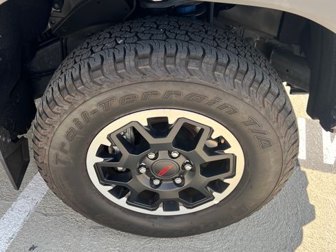 Used 2024 Toyota Tacoma TRD Off-Road w/ TRD Off Road Upgrade Package AWD/4WD image 22