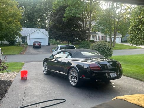 Used 2011 Bentley Continental GTC image 10