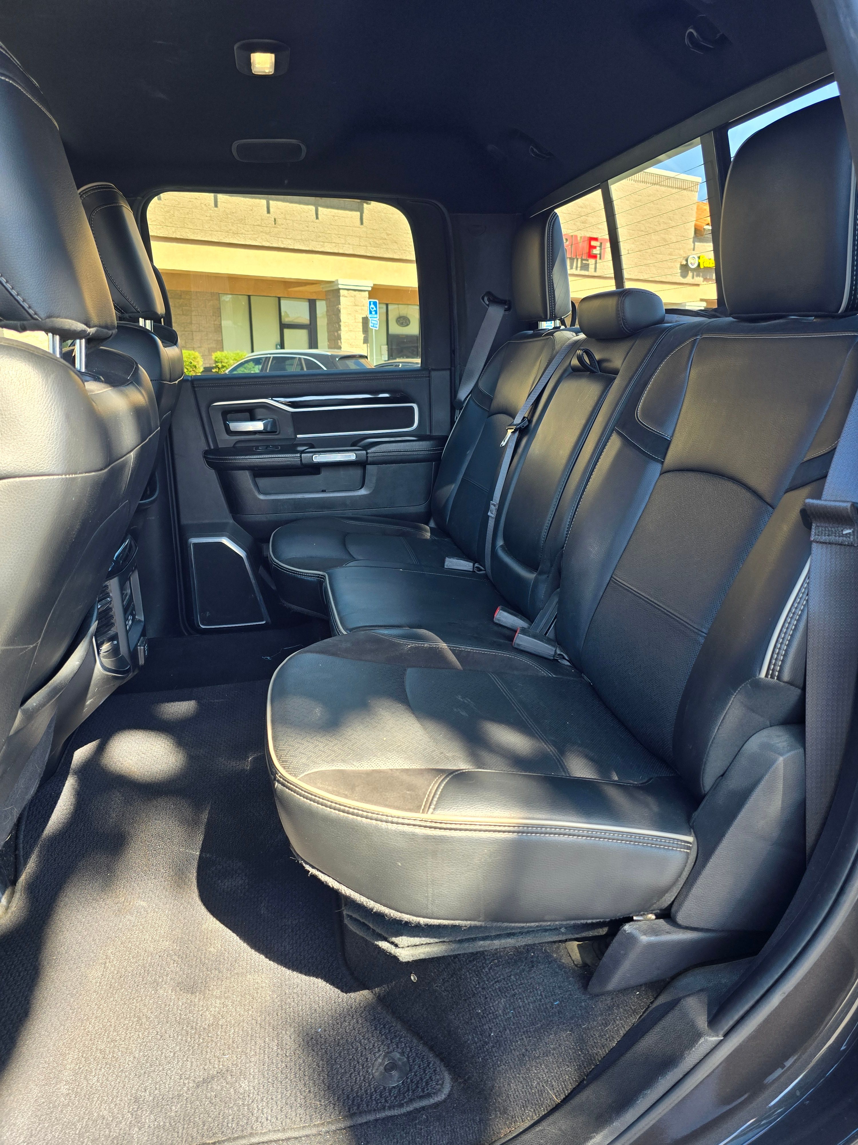 Used 2019 RAM 2500 Laramie AWD/4WD image 8