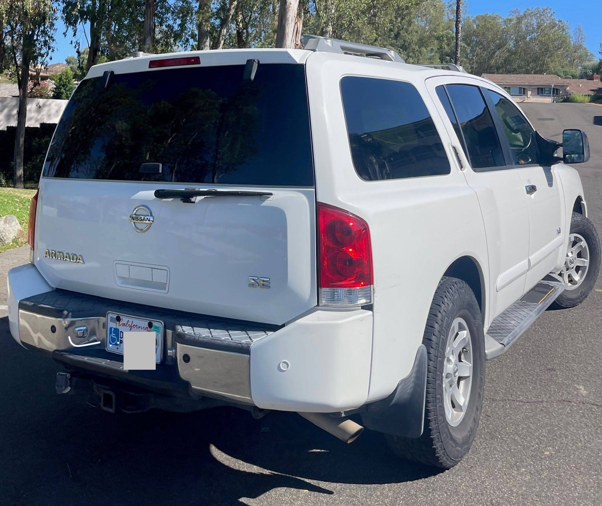 Used 2005 Nissan Armada SE Off-Road w/ (T01) Tow Pkg AWD/4WD image 6