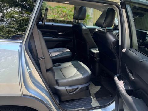 Used 2024 Toyota Grand Highlander AWD image 15