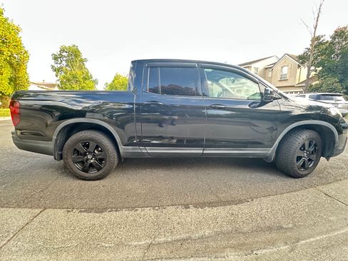 Used 2017 Honda Ridgeline Black Edition image 5