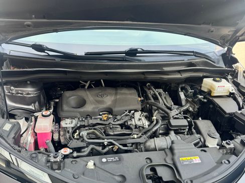 Used 2021 Toyota Sienna LE FWD image 6
