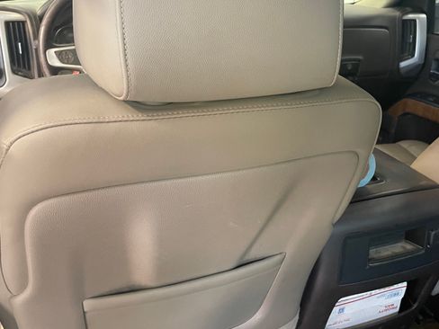 Used 2015 GMC Sierra 2500 SLT w/ Duramax Plus Package AWD/4WD image 8