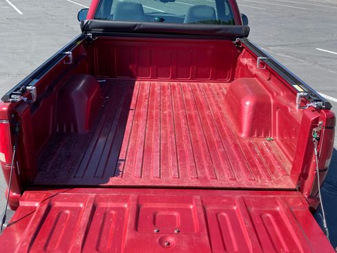 Used 2001 Chevrolet S10 Pickup LS w/ Preferred Equipment Group RWD image 17