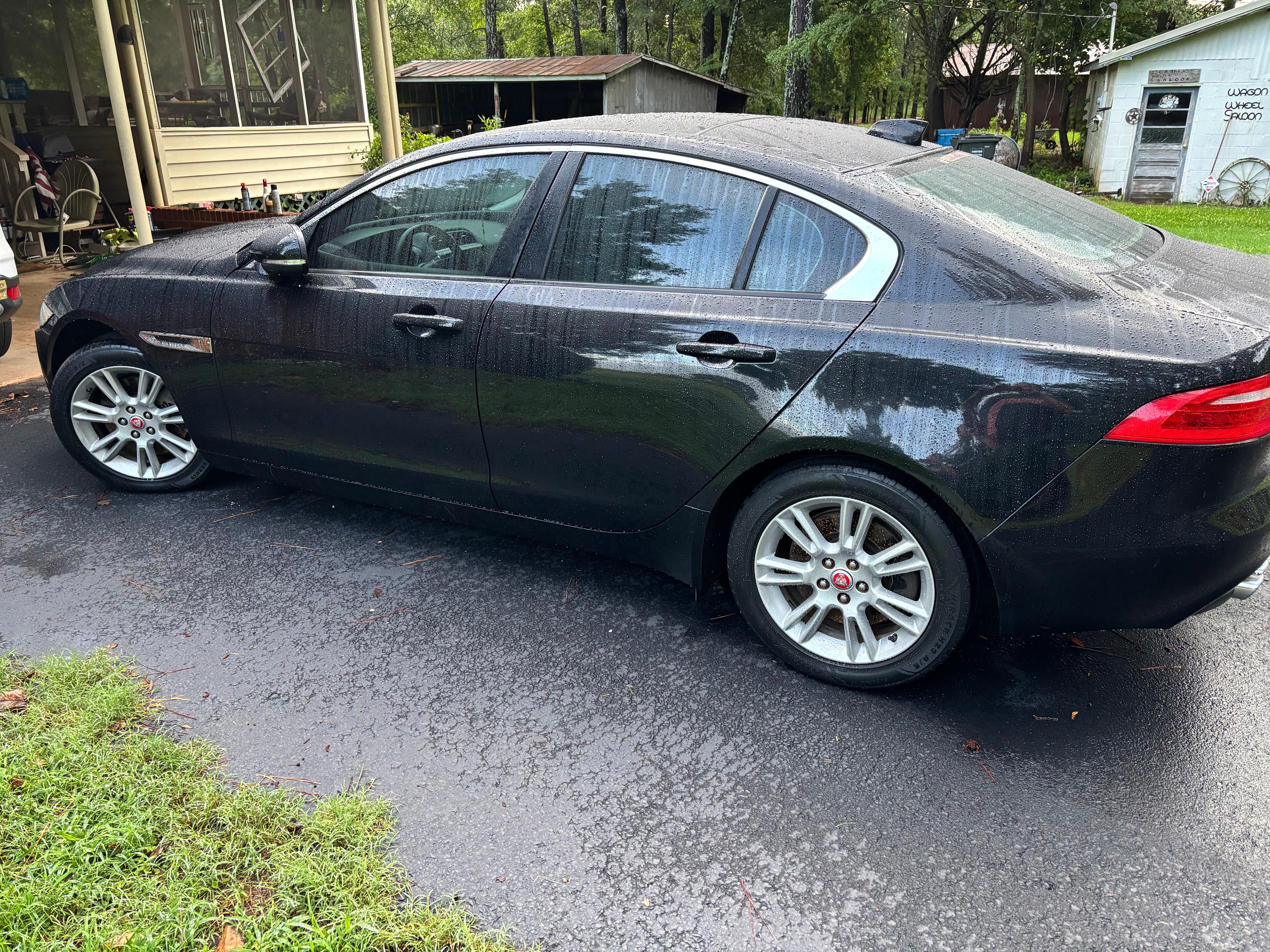 Used 2017 Jaguar XE Premium AWD/4WD image 4