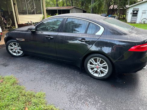Used 2017 Jaguar XE Premium AWD/4WD image 4