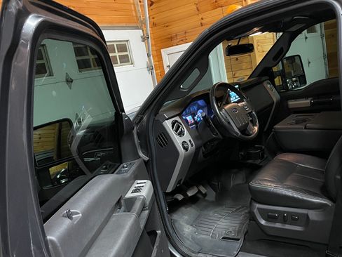 Used 2016 Ford F250 Lariat w/ Lariat Ultimate Package image 11