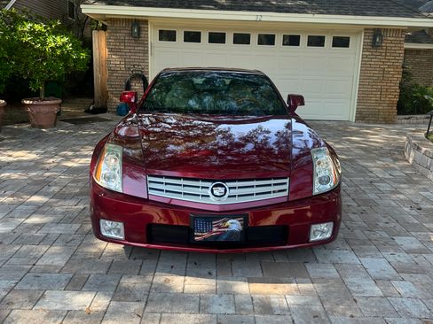 Used 2006 Cadillac XLR image 4