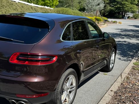 Used 2015 Porsche Macan S AWD/4WD image 9