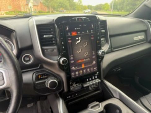 Used 2019 RAM 1500 Big Horn RWD image 13