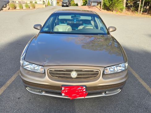 Used 2001 Buick Regal GS w/ Abboud Pkg image 2