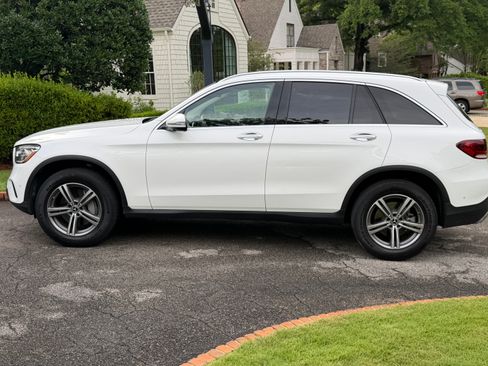 Used 2021 Mercedes-Benz GLC 300 image 4