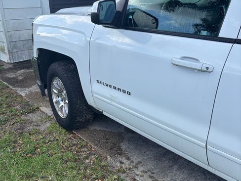 Used 2016 Chevrolet Silverado 1500 LT w/ All Star Edition AWD/4WD image 4