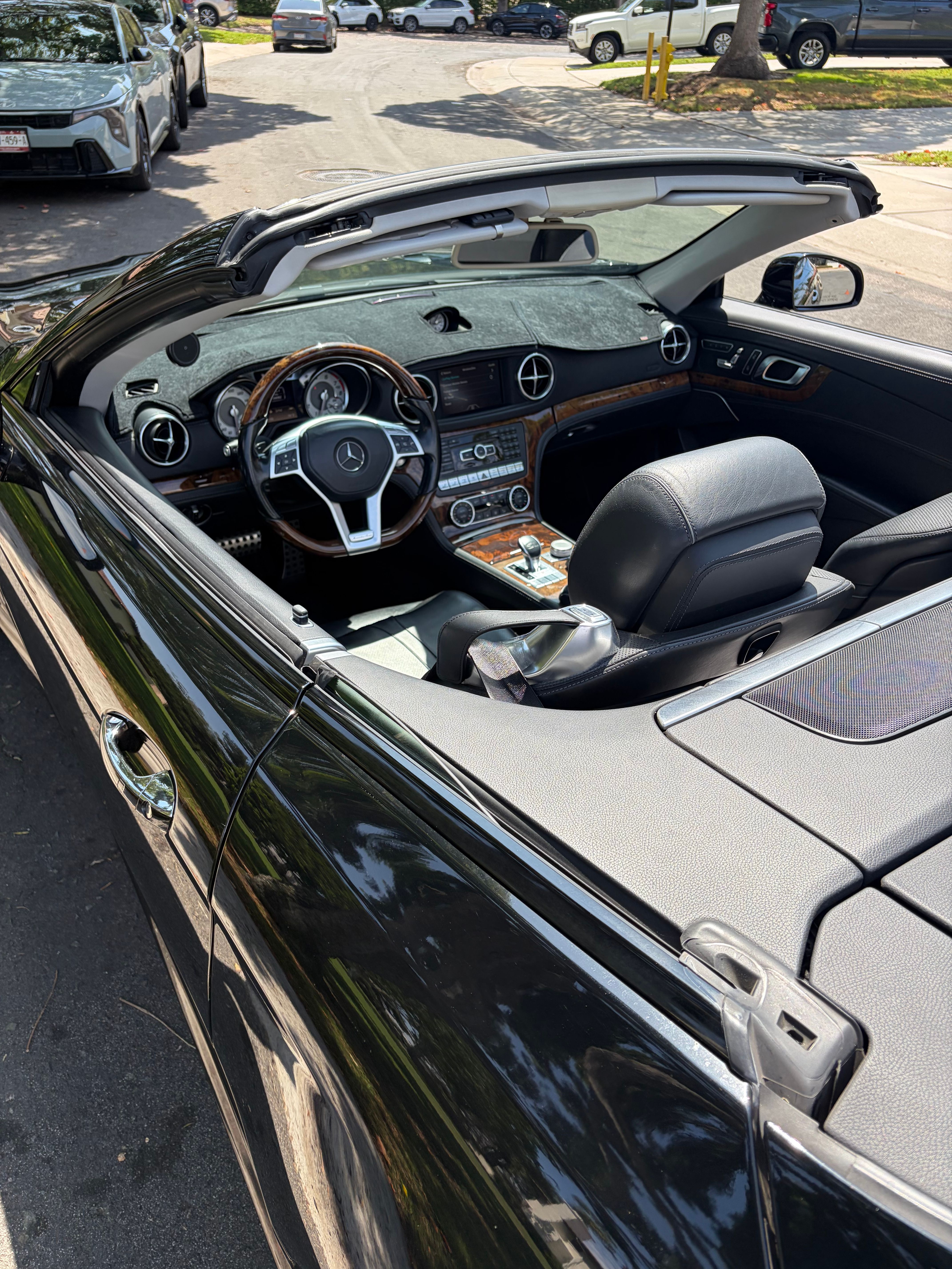 Used 2013 Mercedes-Benz SL 550 w/ Premium Pkg image 16