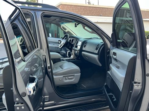 Used 2014 Toyota Sequoia Limited image 30