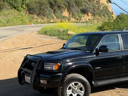Used 2002 Toyota 4Runner SR5 image 4