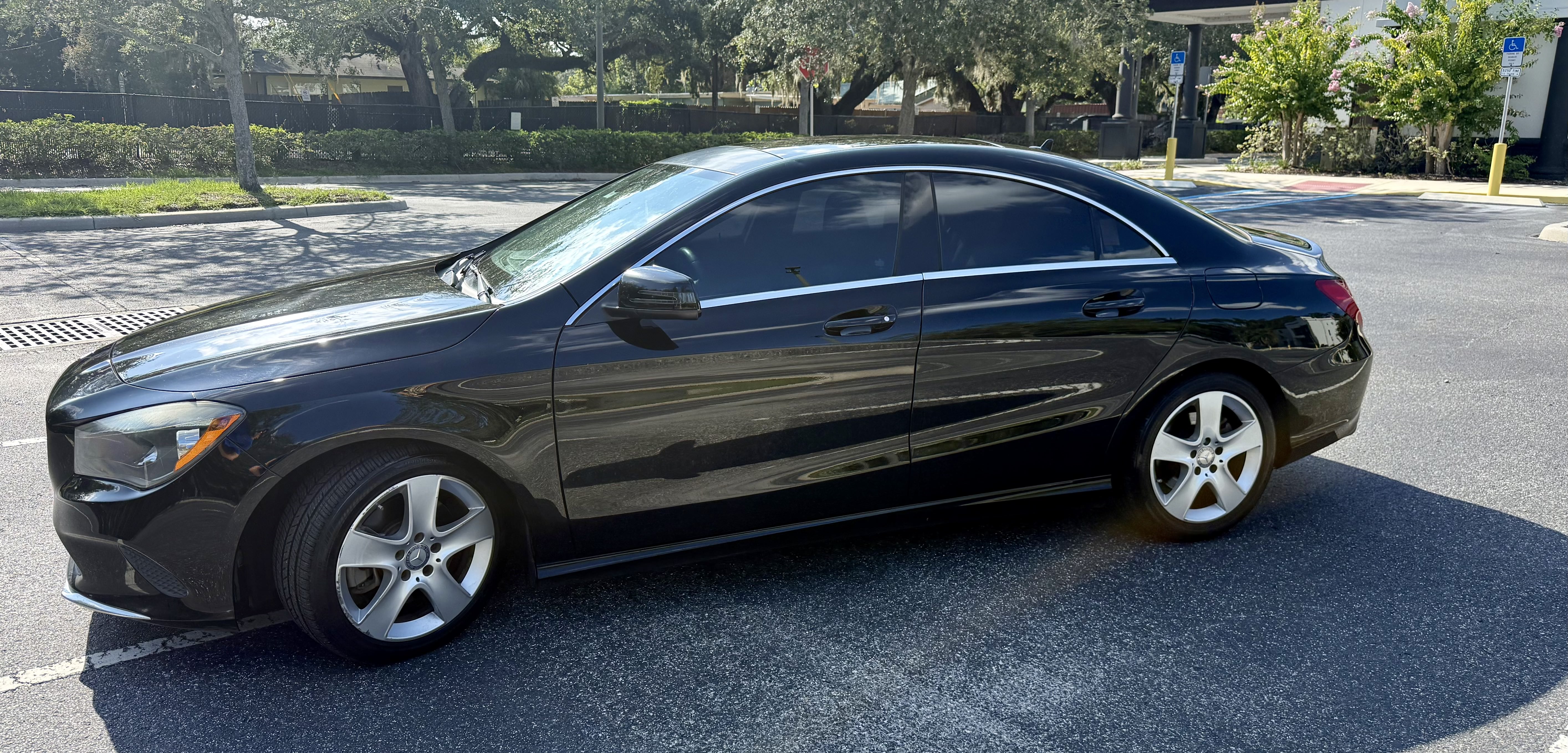 Used 2017 Mercedes-Benz CLA 250 image 2