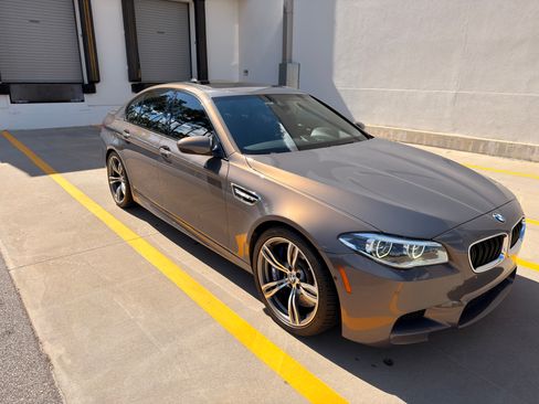 Used 2016 BMW M5 RWD image 10
