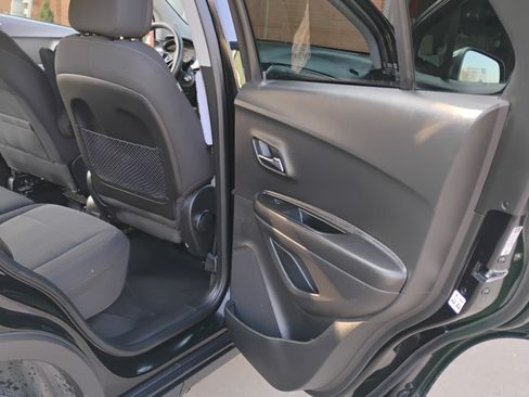 Used 2021 Chevrolet Trax LS w/ Tint and Cruise Package image 15