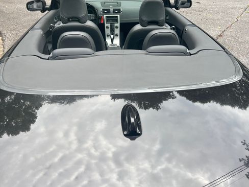 Used 2011 Volvo C70 T5 FWD image 4