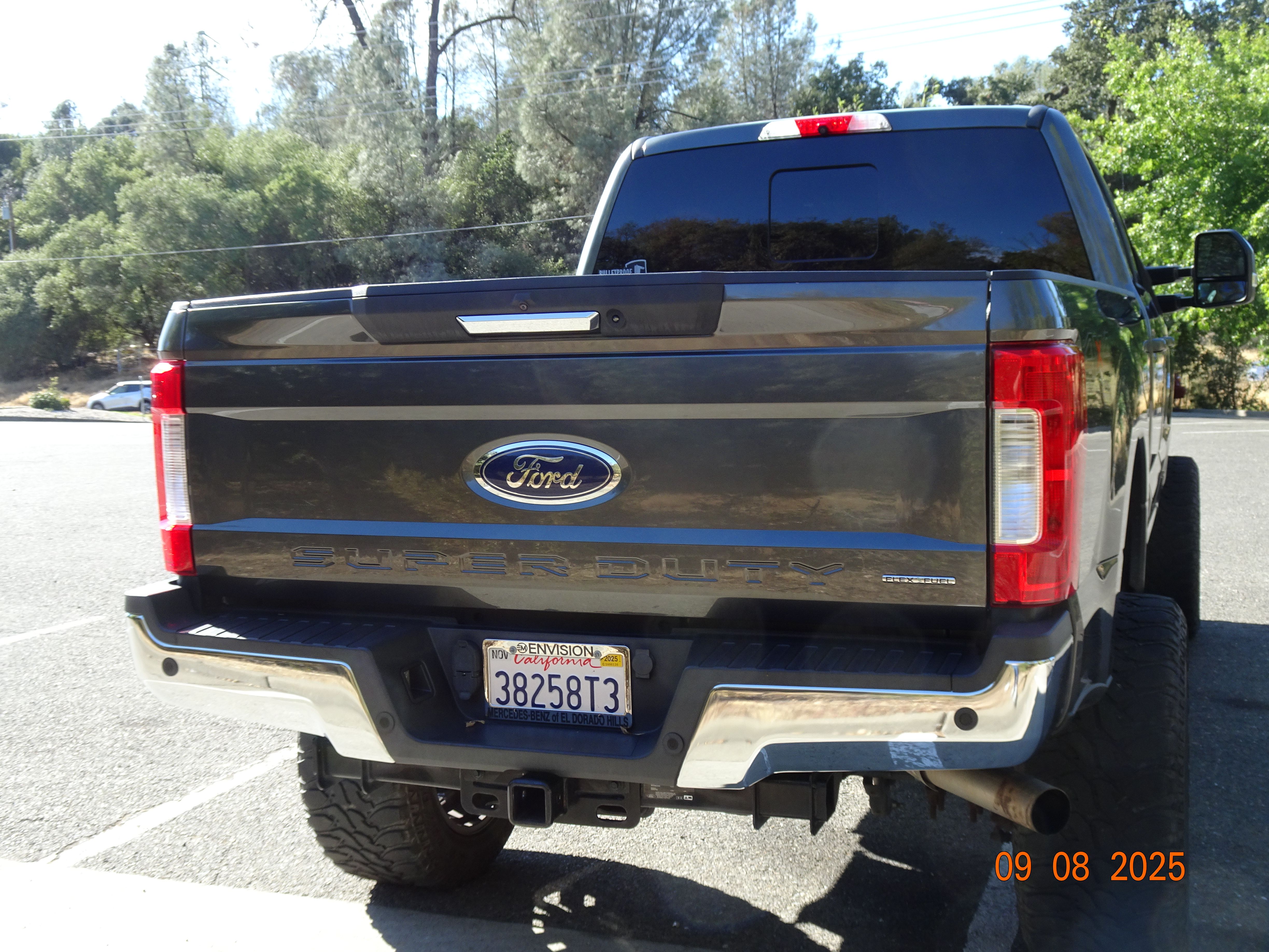 Used 2017 Ford F250 Lariat AWD/4WD image 4