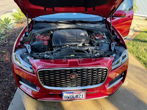 Used 2021 Jaguar F-PACE S image 9