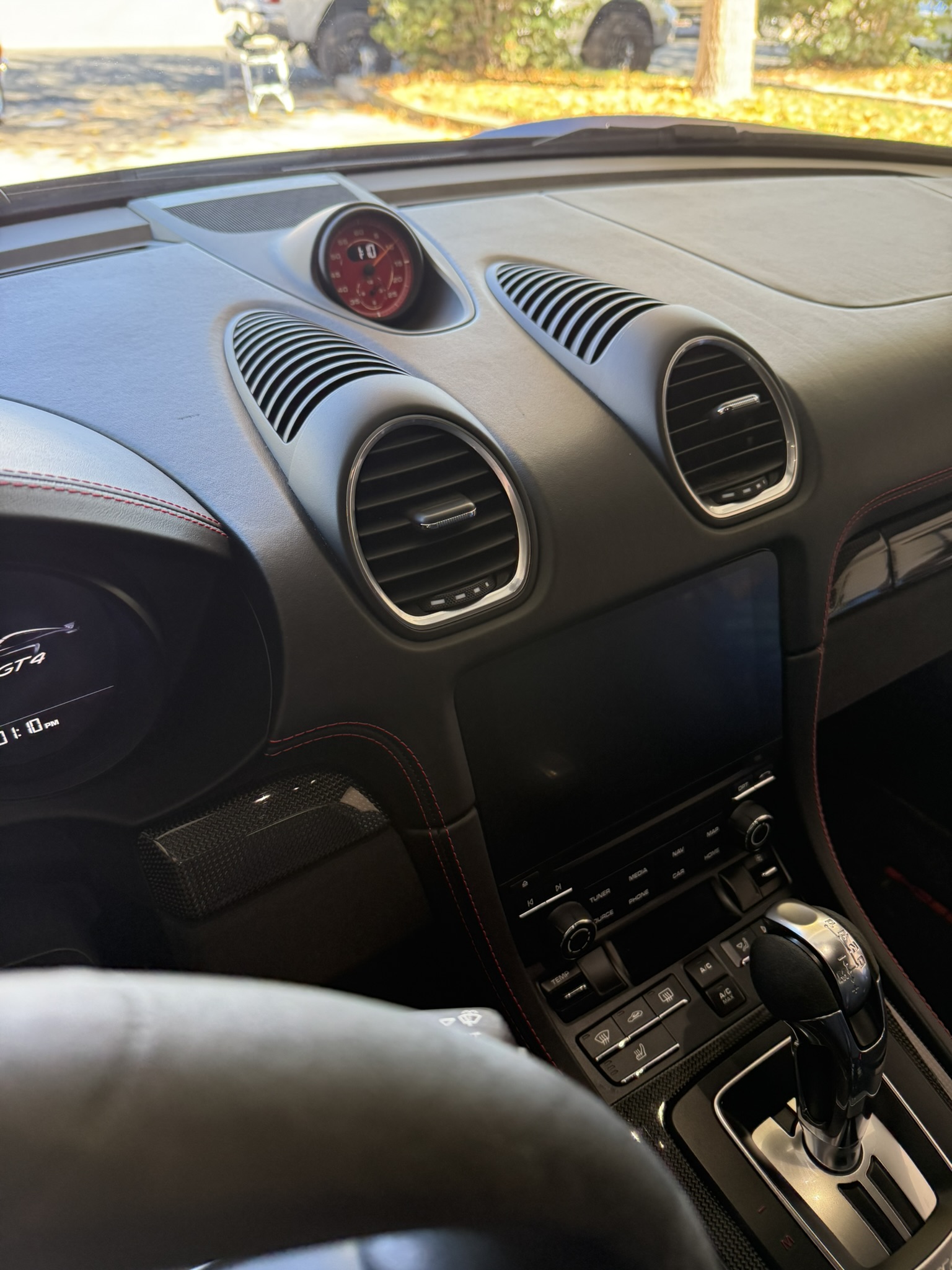 Used 2021 Porsche 718 Cayman GT4 RWD image 15