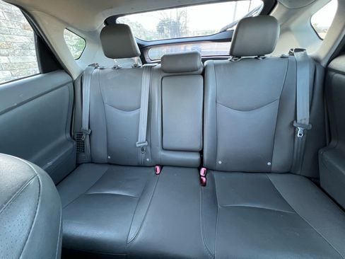 Used 2010 Toyota Prius Five image 12