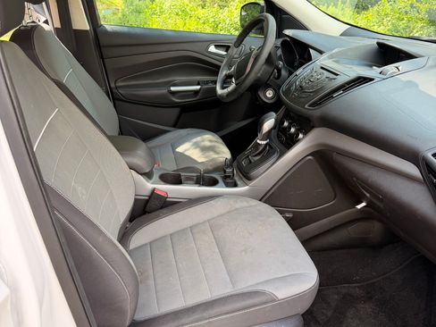 Used 2015 Ford Escape SE AWD/4WD image 9