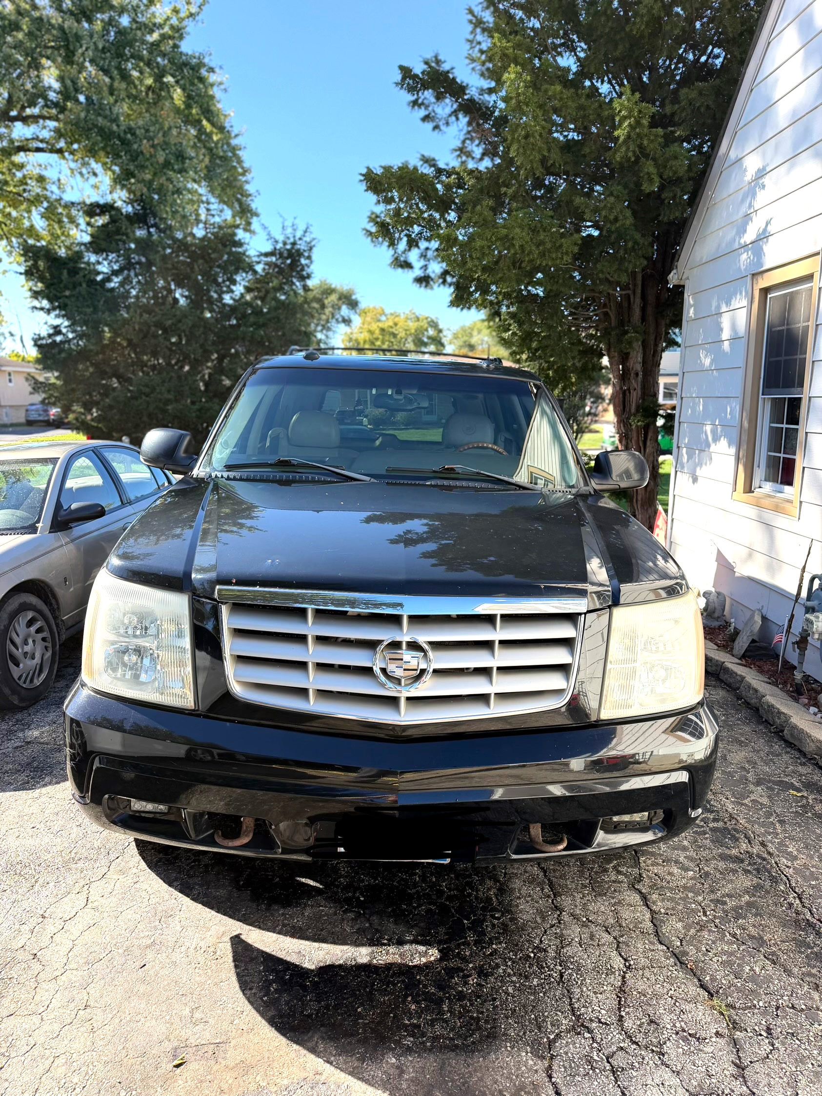 Used 2003 Cadillac Escalade AWD w/ Marketing Vehicle Package image 1