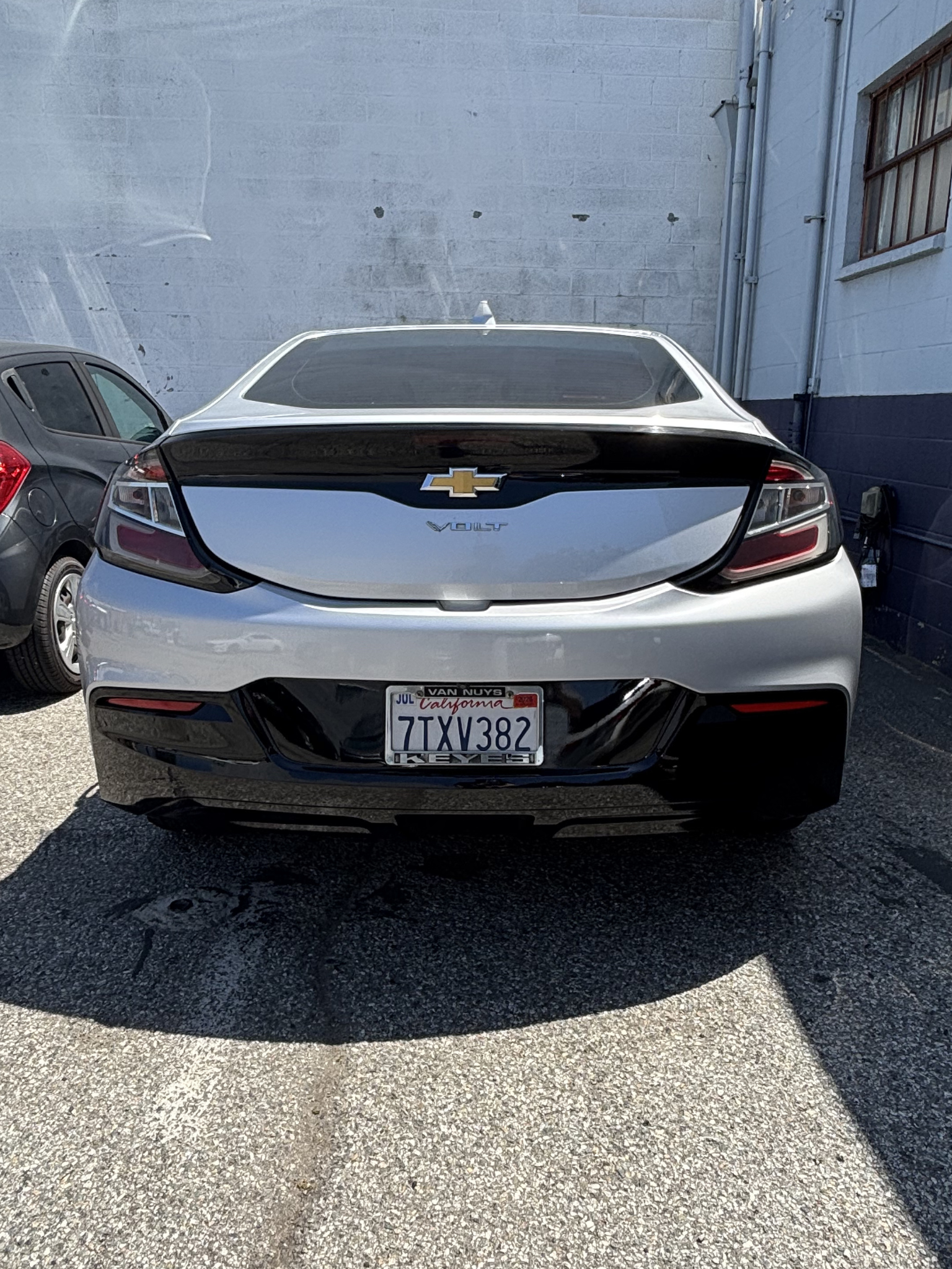 Used 2017 Chevrolet Volt LT FWD image 6