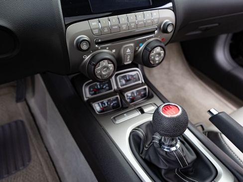 Used 2010 Chevrolet Camaro SS w/ RS Package image 19