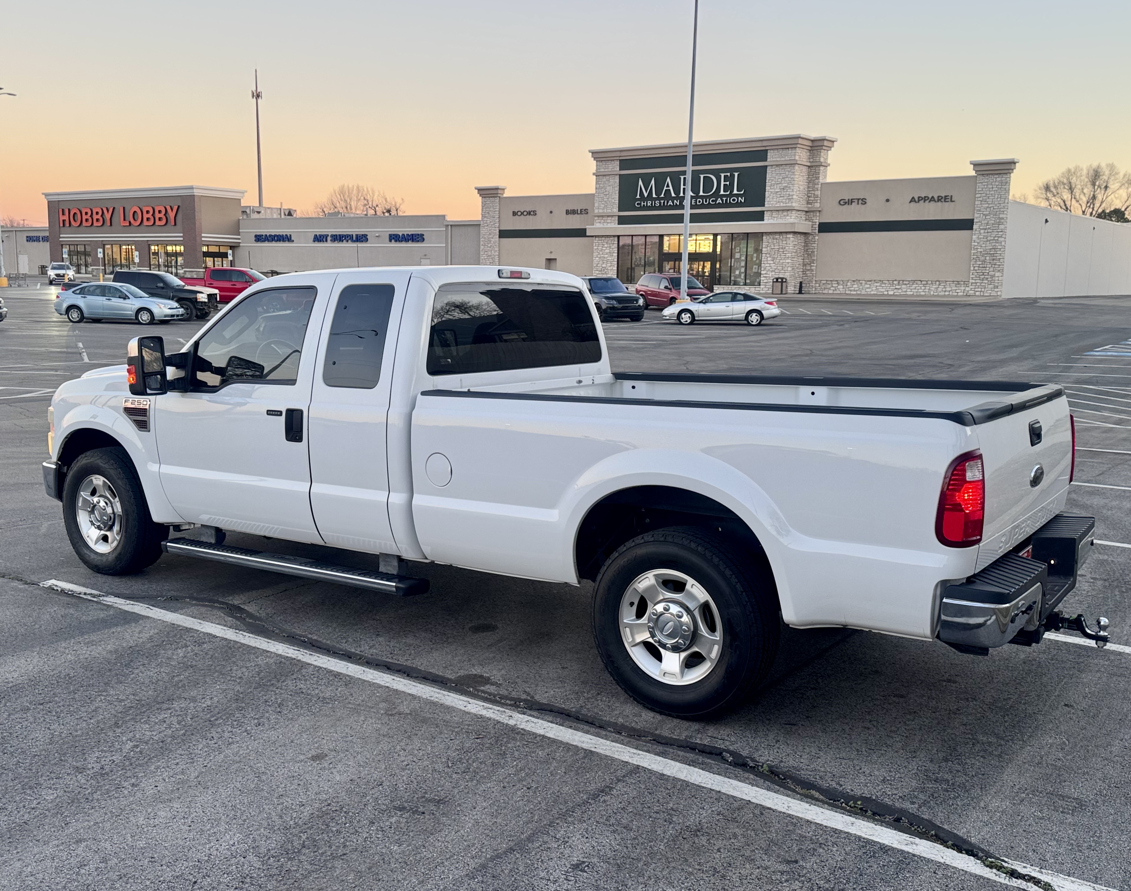 Used 2010 Ford F250 XLT RWD image 2