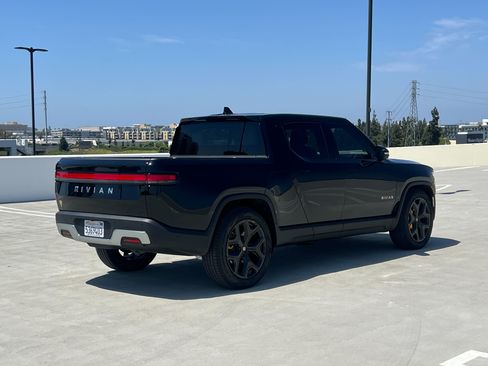 Used 2023 Rivian R1T Adventure image 2