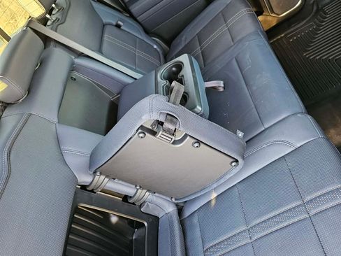 Used 2025 Chevrolet Silverado 1500 High Country w/ Technology Package image 11