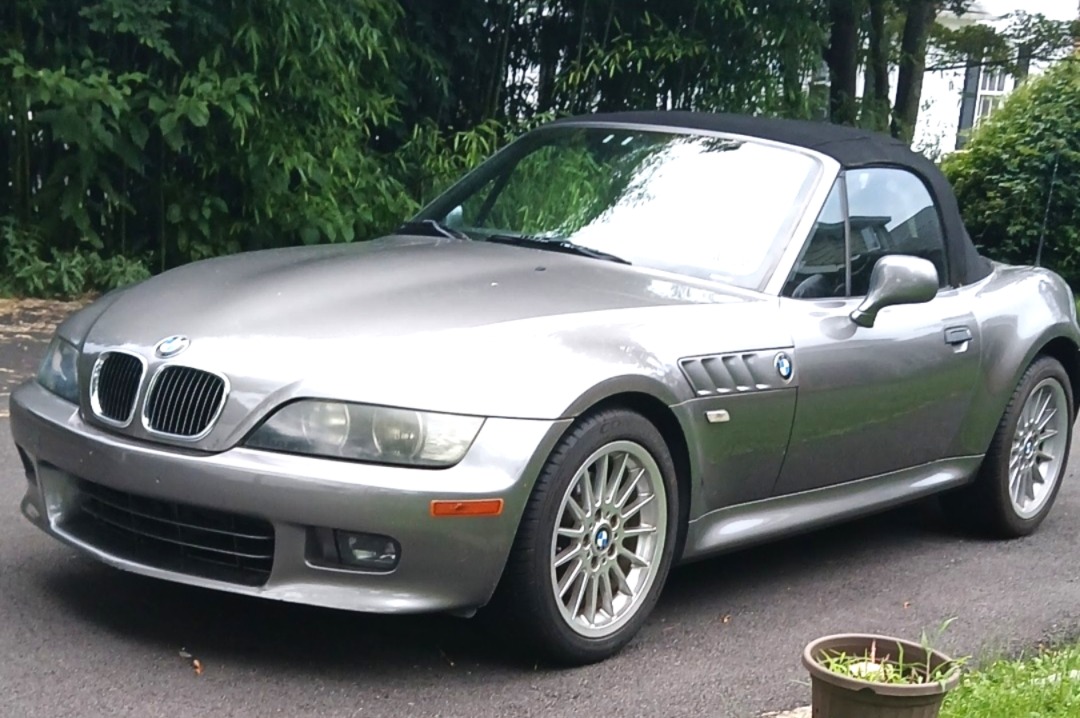 Used 2002 BMW Z3 3.0i RWD image 2