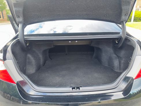 Used 2017 Toyota Camry SE FWD image 14