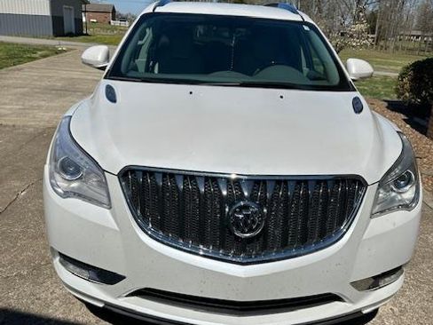 Used 2017 Buick Enclave Leather image 2