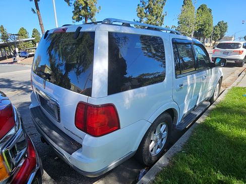 Used 2004 Lincoln Navigator 2WD image 5