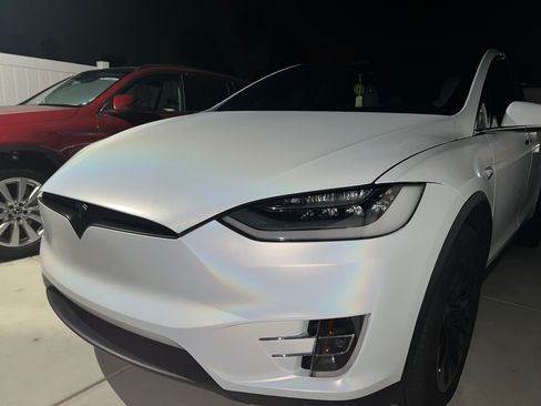Used 2021 Tesla Model X Performance image 1
