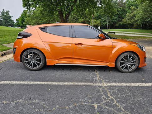 Used 2015 Hyundai Veloster Turbo w/ Option Group 04 FWD image 23