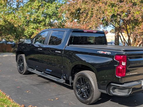 Used 2024 Chevrolet Silverado 1500 Custom image 6