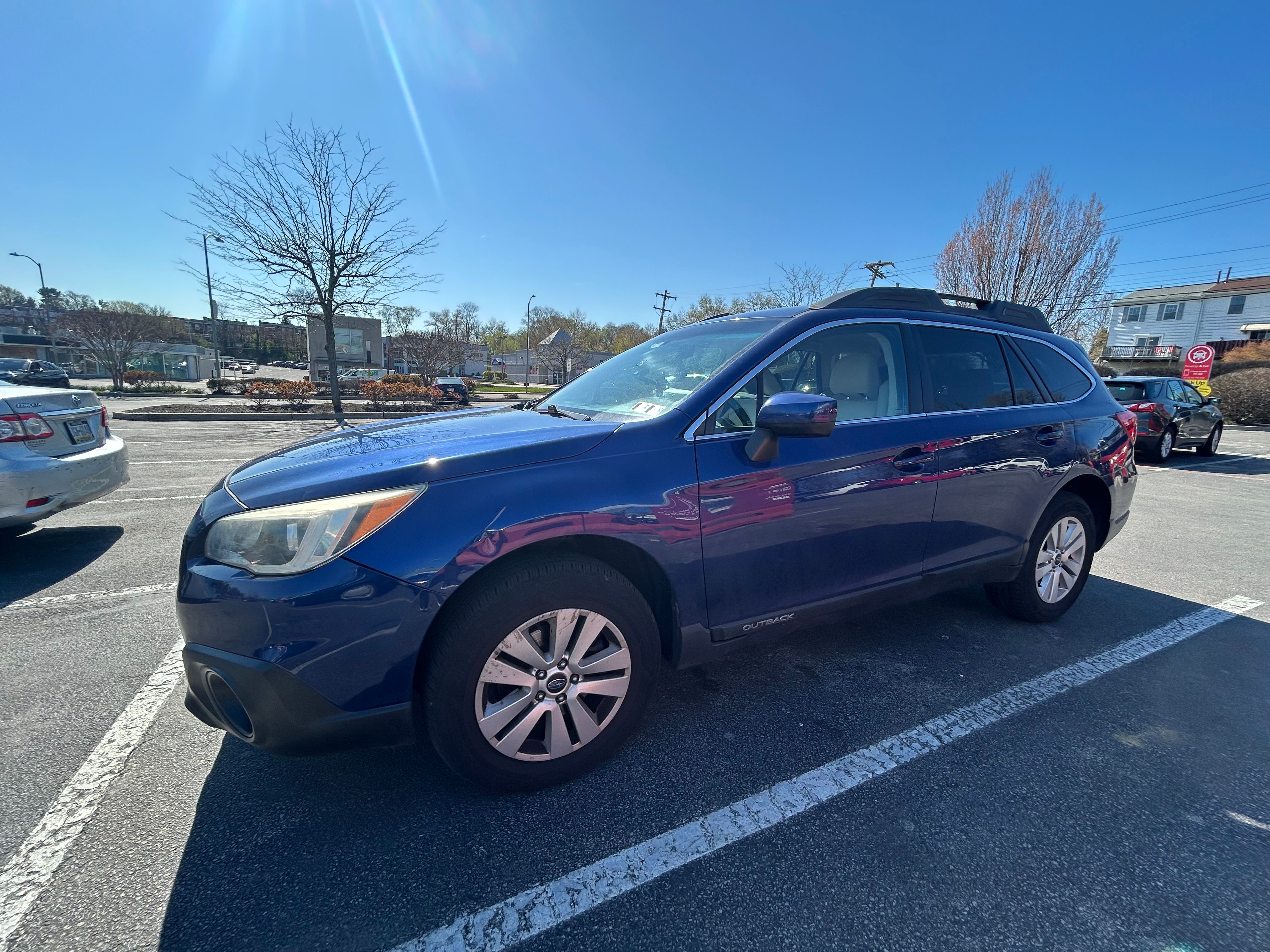 Used 2015 Subaru Outback 2.5i Premium AWD/4WD image 6