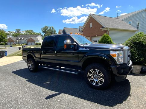 Used 2016 Ford F350 Platinum image 1