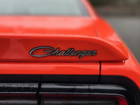 Used 2018 Dodge Challenger SXT Plus image 11