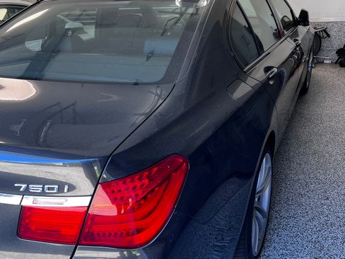 Used 2011 BMW 750i RWD image 4