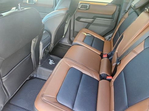 Used 2024 Ford Bronco Outer Banks image 17